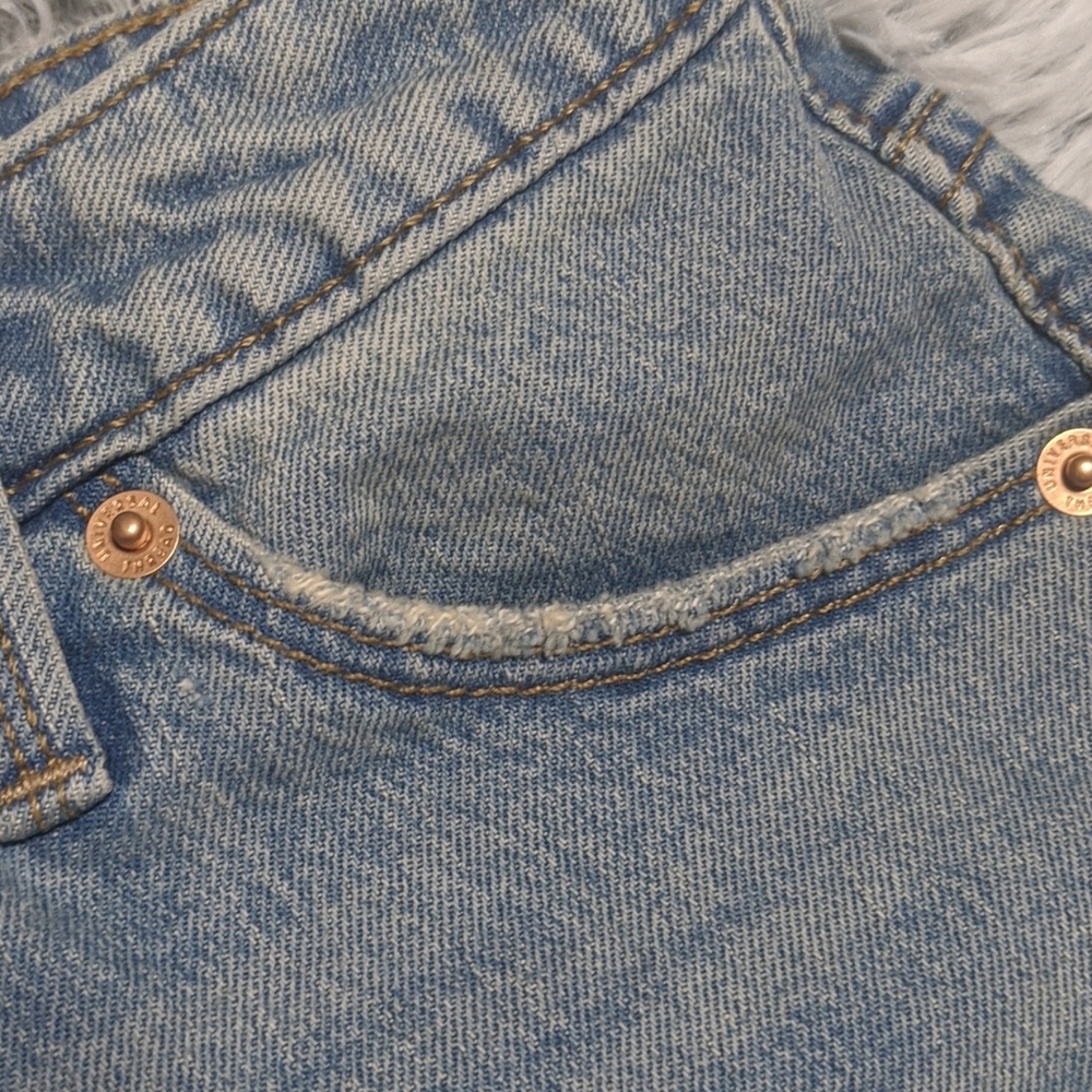 Shorts - Picture 5 of 7